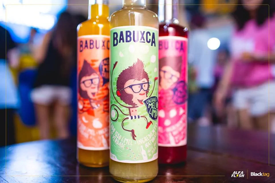 CACHAÇA FRUTAS VERMELHAS E MEL - BABUXCA 700ML - Imagem 4